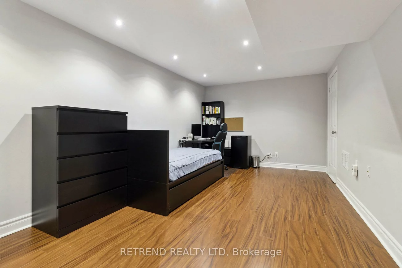 8, Niles, Aileen-Willowbrook, Markham
