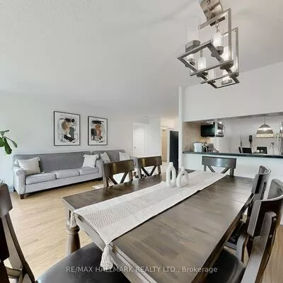 7805, Bayview, Aileen-Willowbrook, Markham