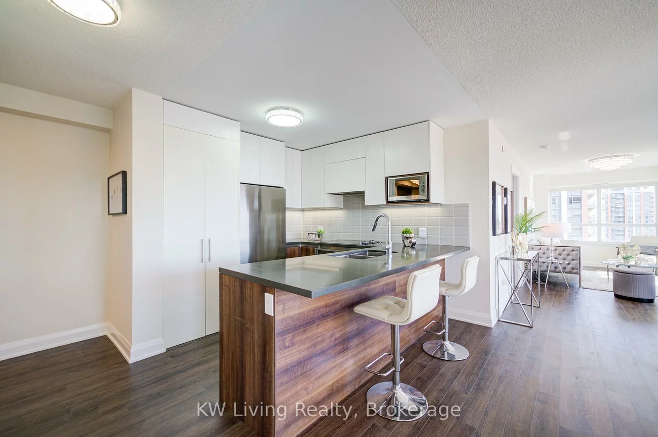 15, Water Walk, Unionville, Markham