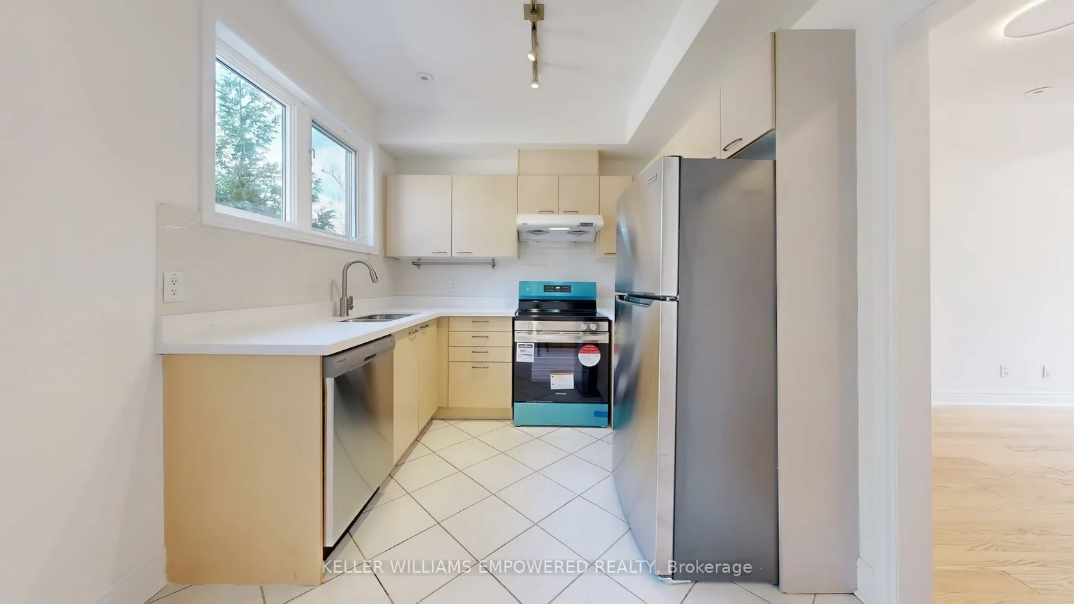 68, Suncrest, Commerce Valley, Markham