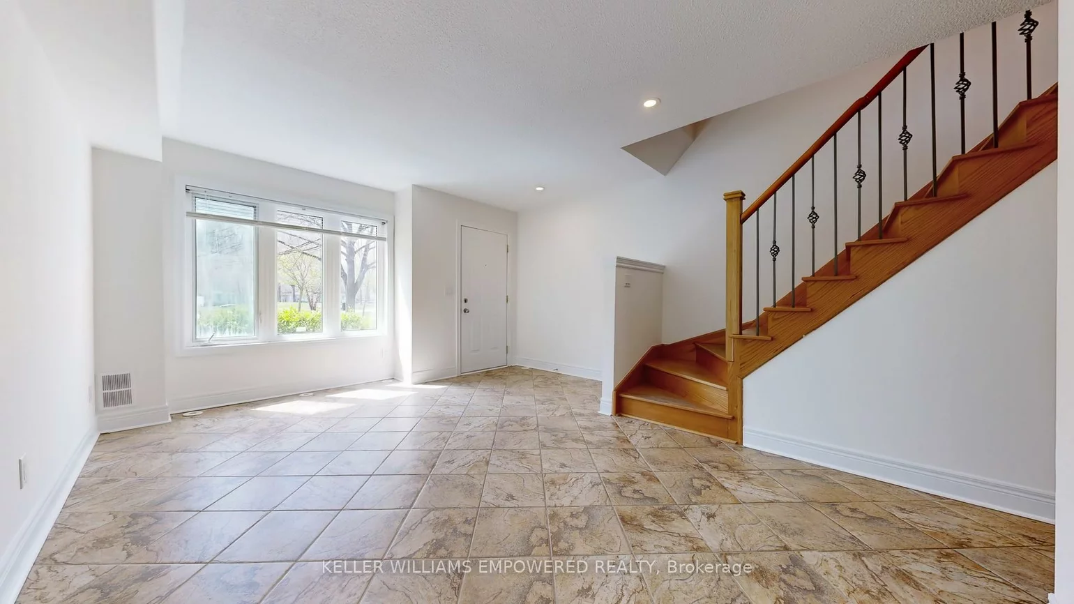 68, Suncrest, Commerce Valley, Markham