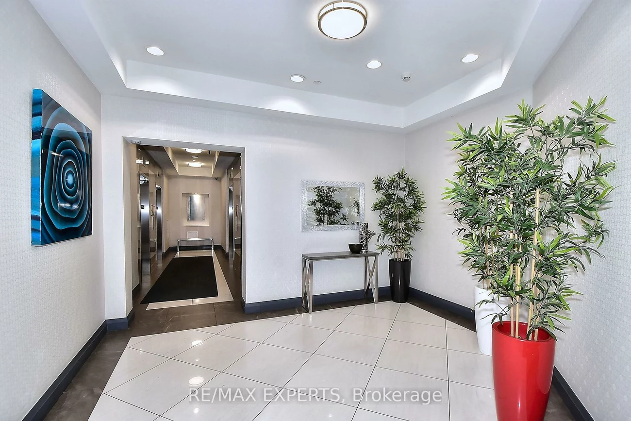 7161, Yonge, Grandview, Markham