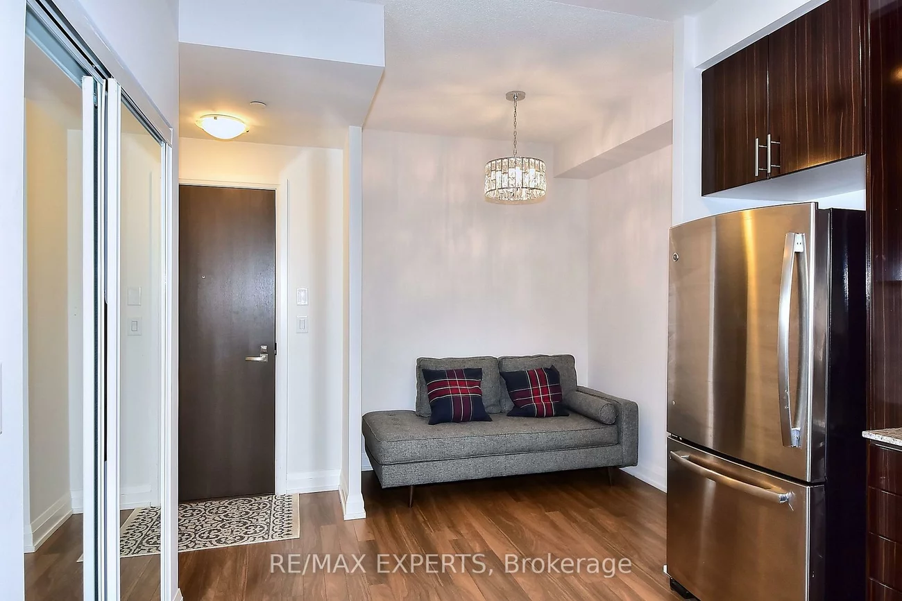 7161, Yonge, Grandview, Markham
