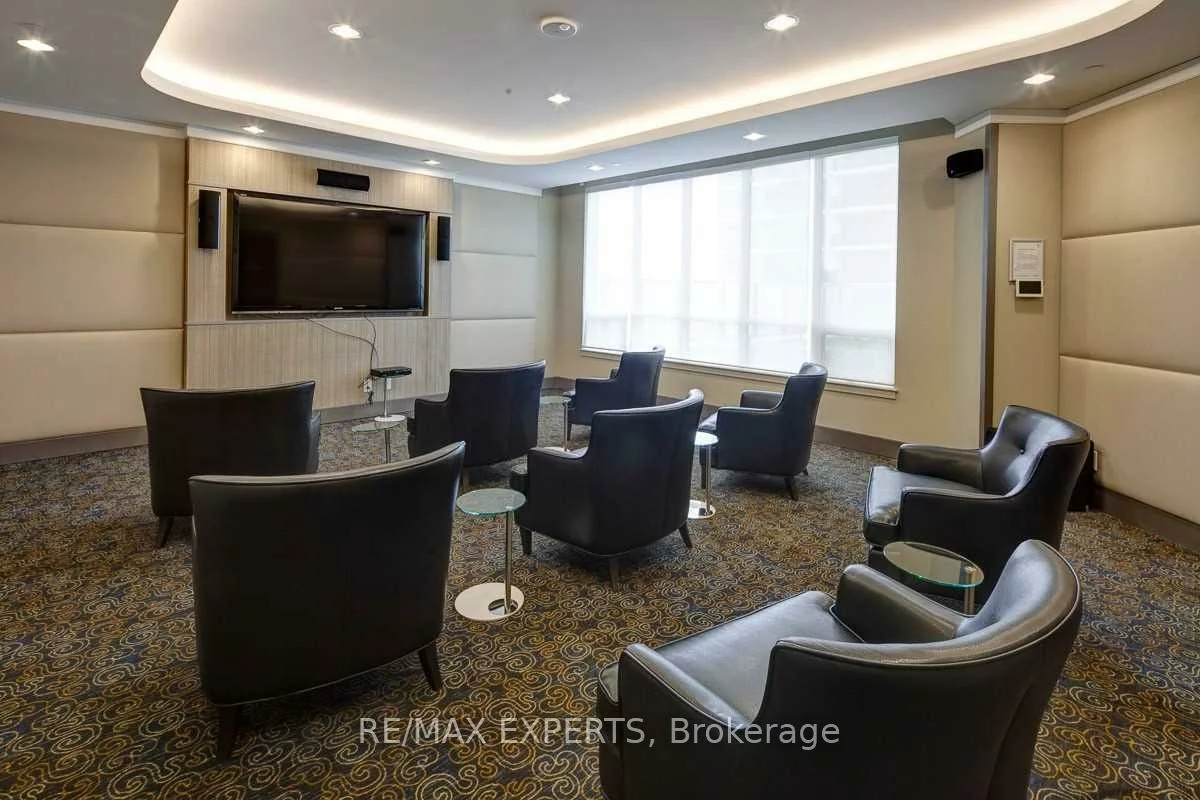 7161, Yonge, Grandview, Markham