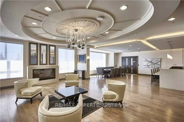 7161, Yonge, Grandview, Markham