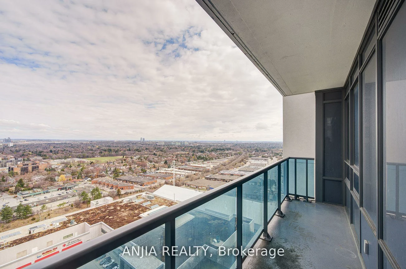 7165, Yonge, Grandview, Markham