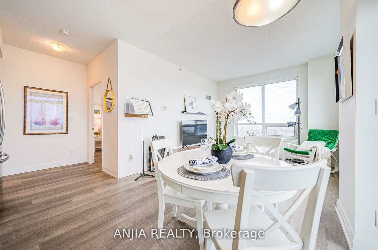 7165, Yonge, Grandview, Markham