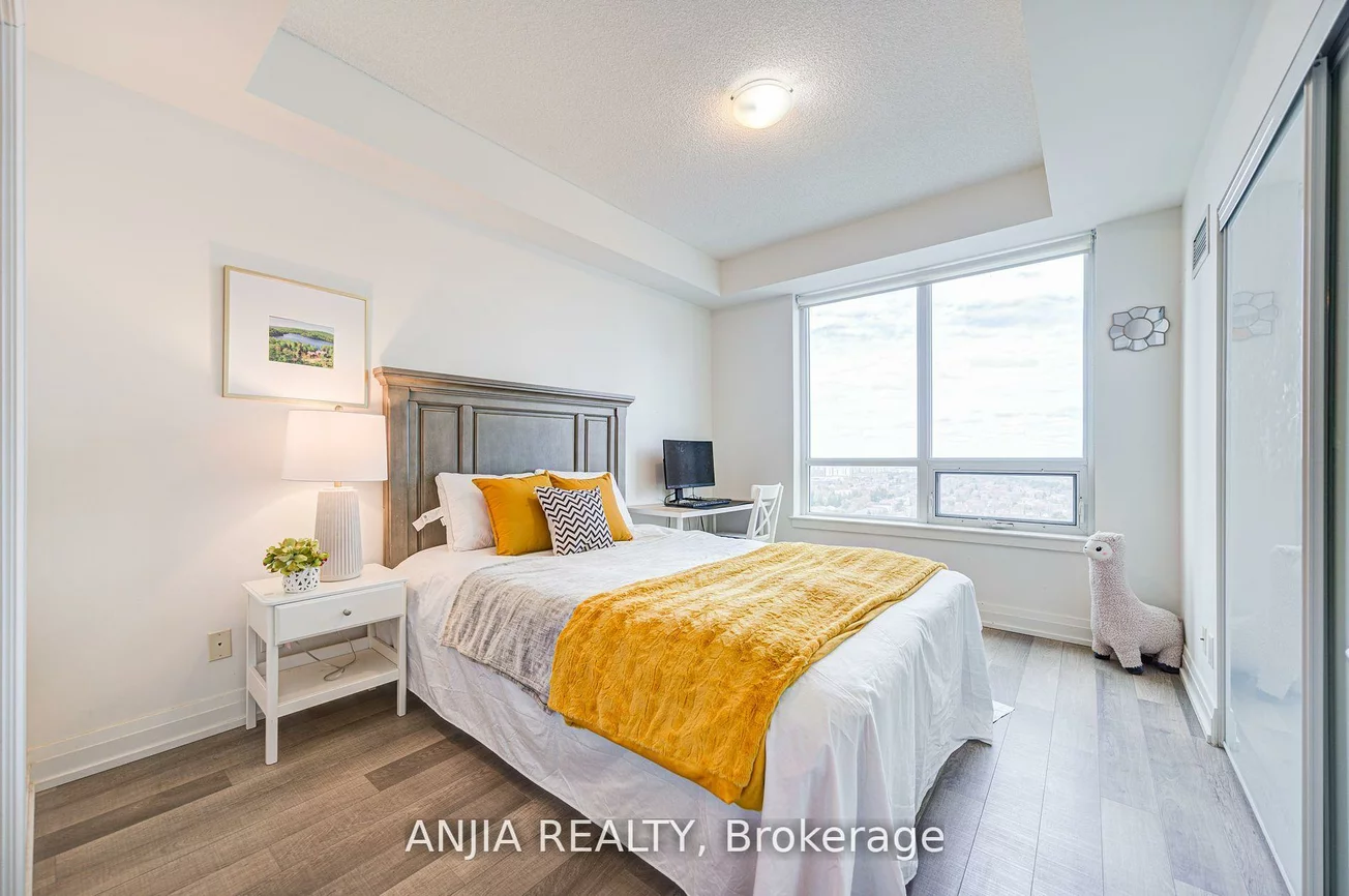 7165, Yonge, Grandview, Markham