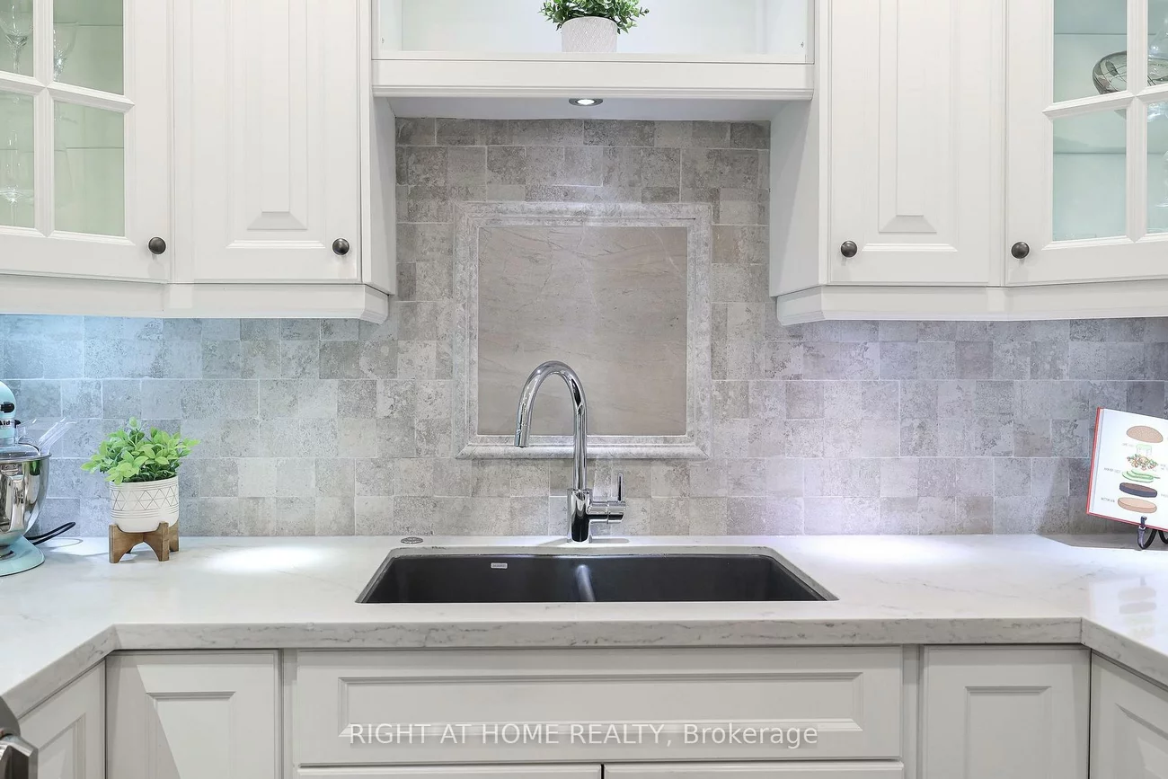 48, Porterfield, Aileen-Willowbrook, Markham