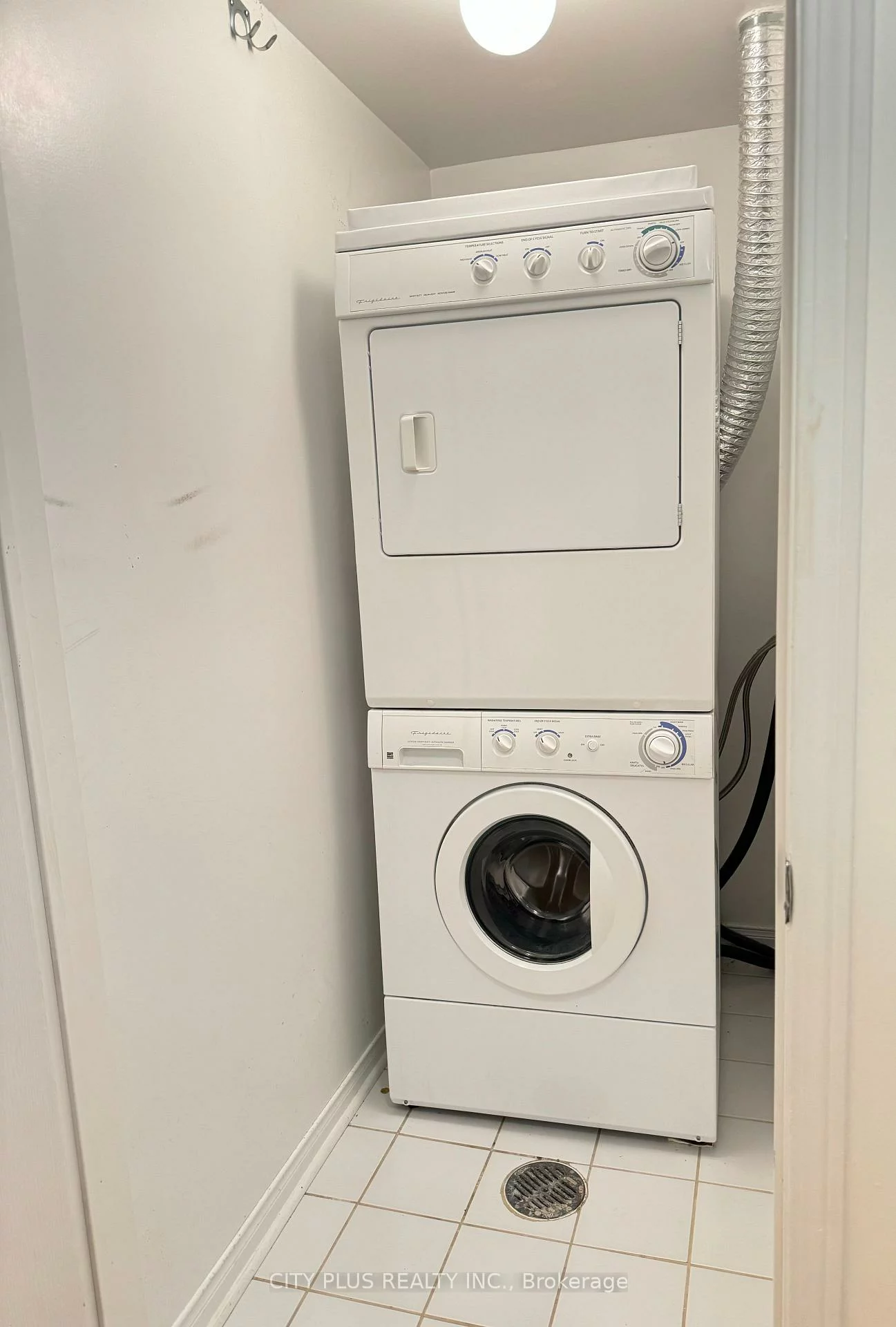 160, Chancery, Greensborough, Markham