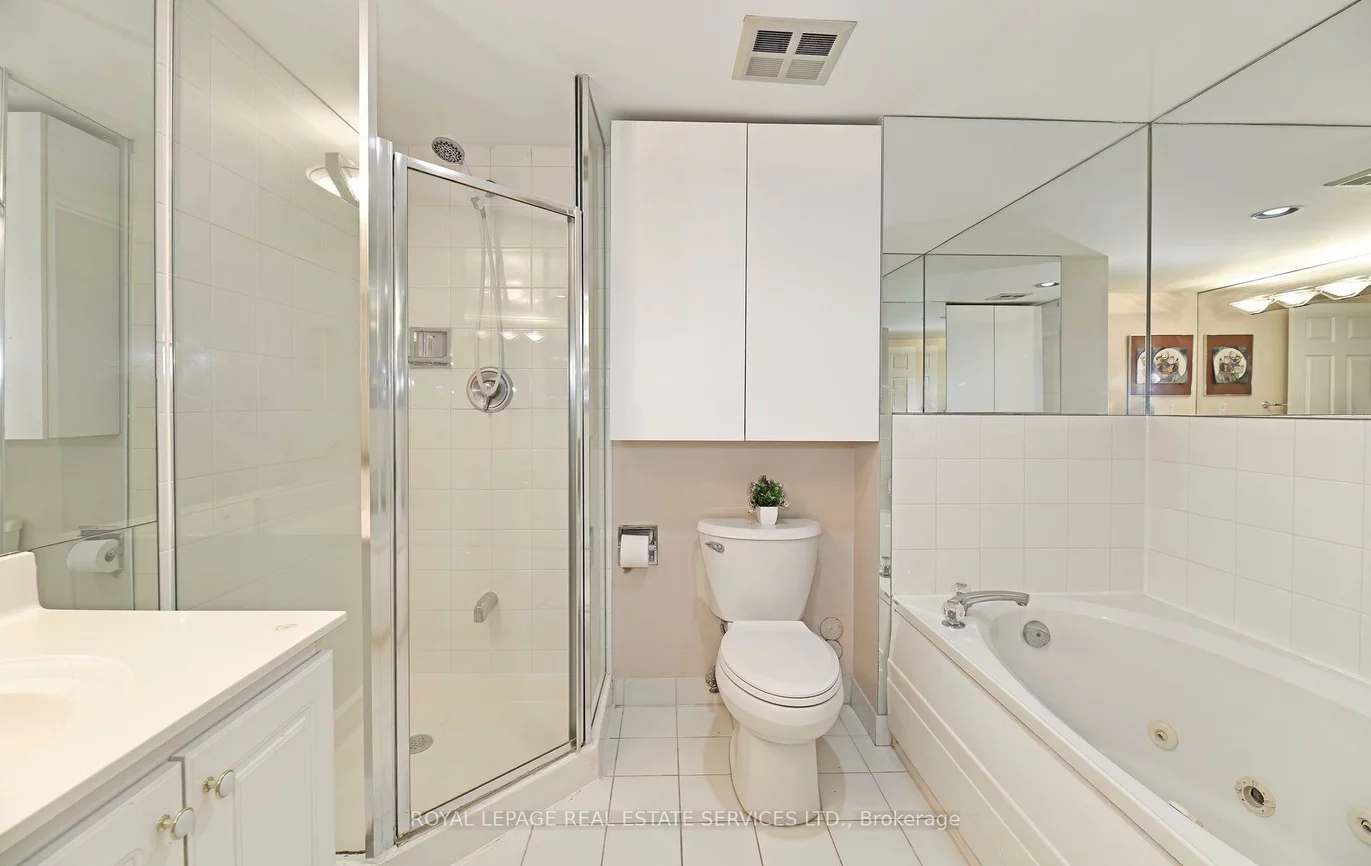 7905, Bayview, Aileen-Willowbrook, Markham