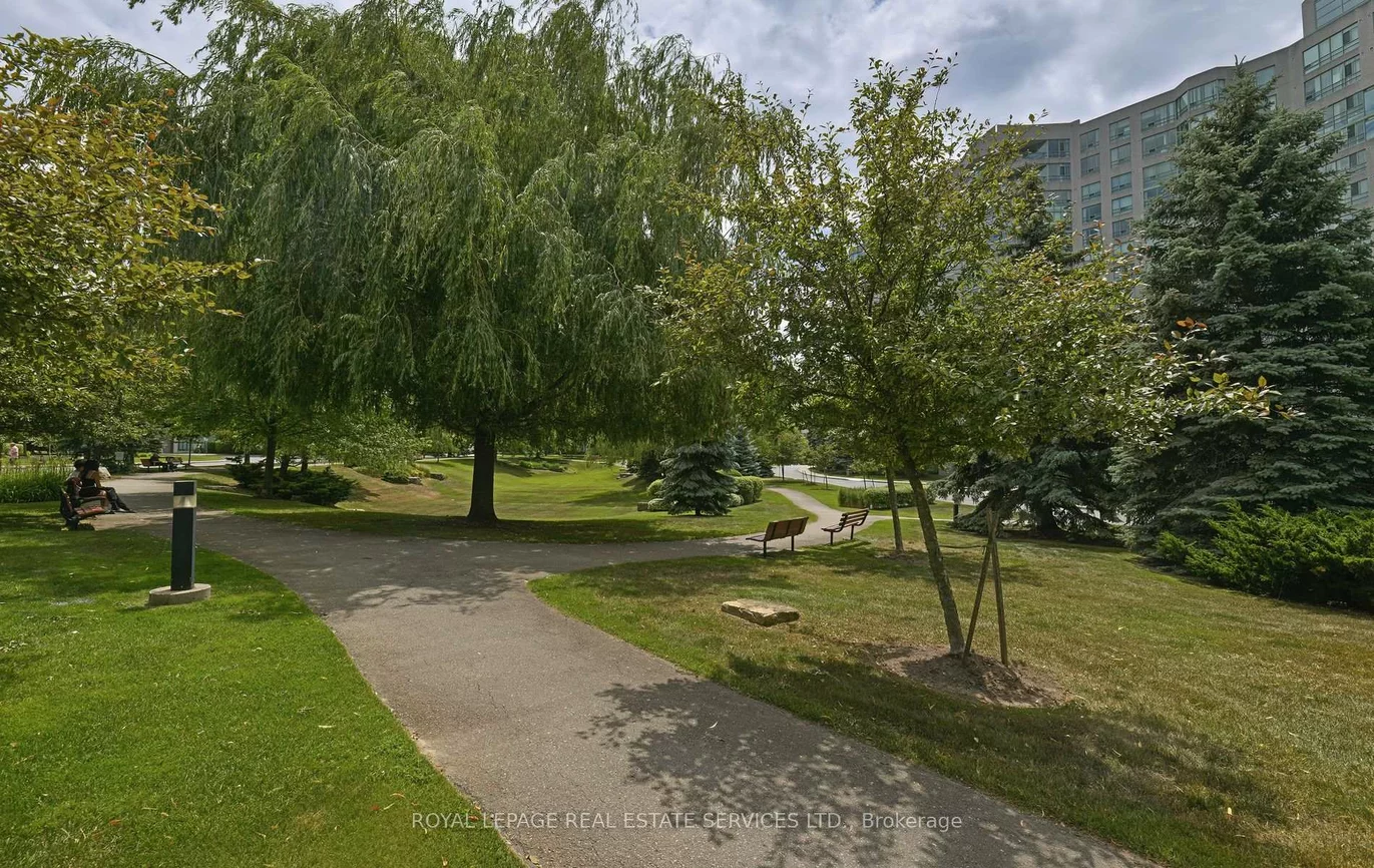 7905, Bayview, Aileen-Willowbrook, Markham