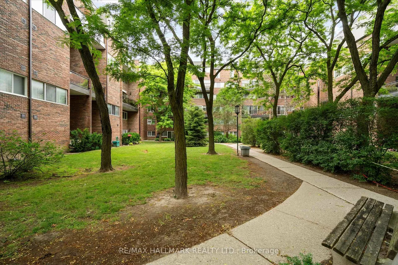 16, Elgin, Thornhill, Markham