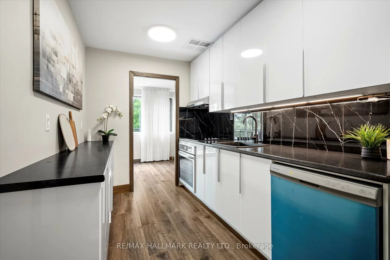 16, Elgin, Thornhill, Markham
