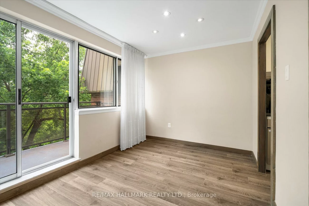 16, Elgin, Thornhill, Markham