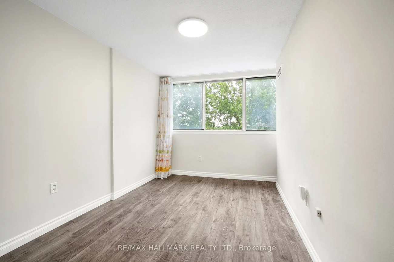 16, Elgin, Thornhill, Markham