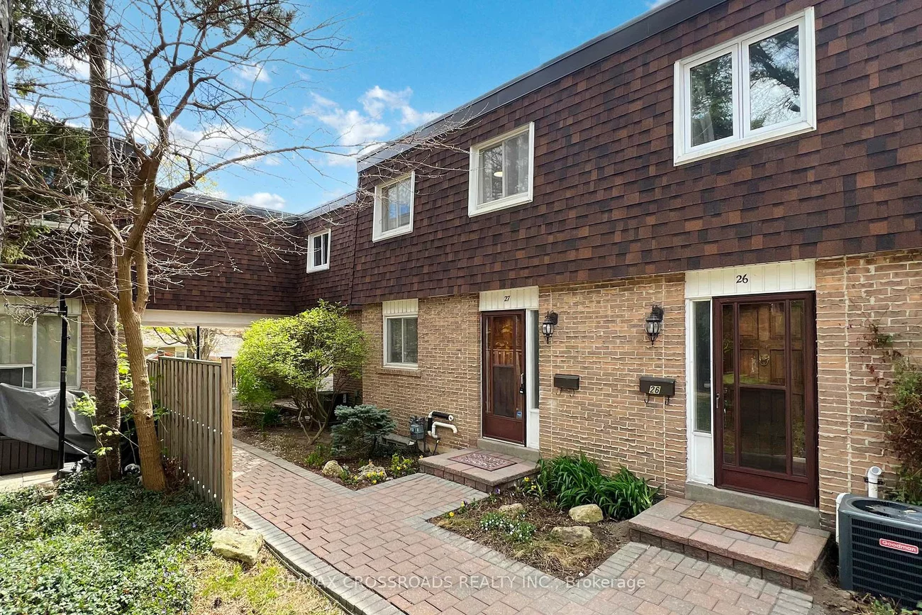 27, The Carriage, Royal Orchard, Markham