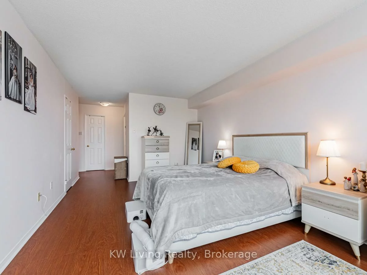 7825, Bayview, Aileen-Willowbrook, Markham