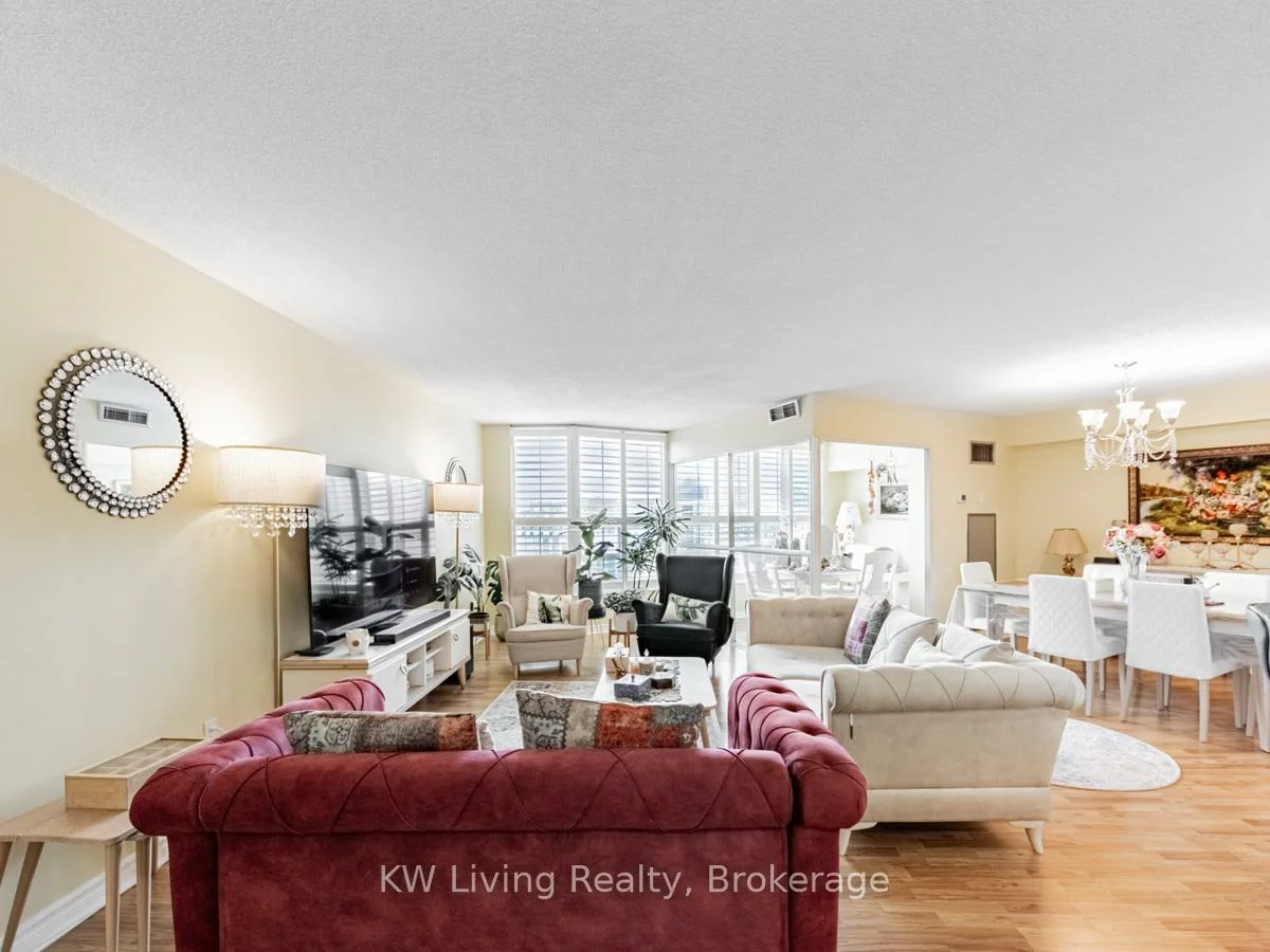 7825, Bayview, Aileen-Willowbrook, Markham