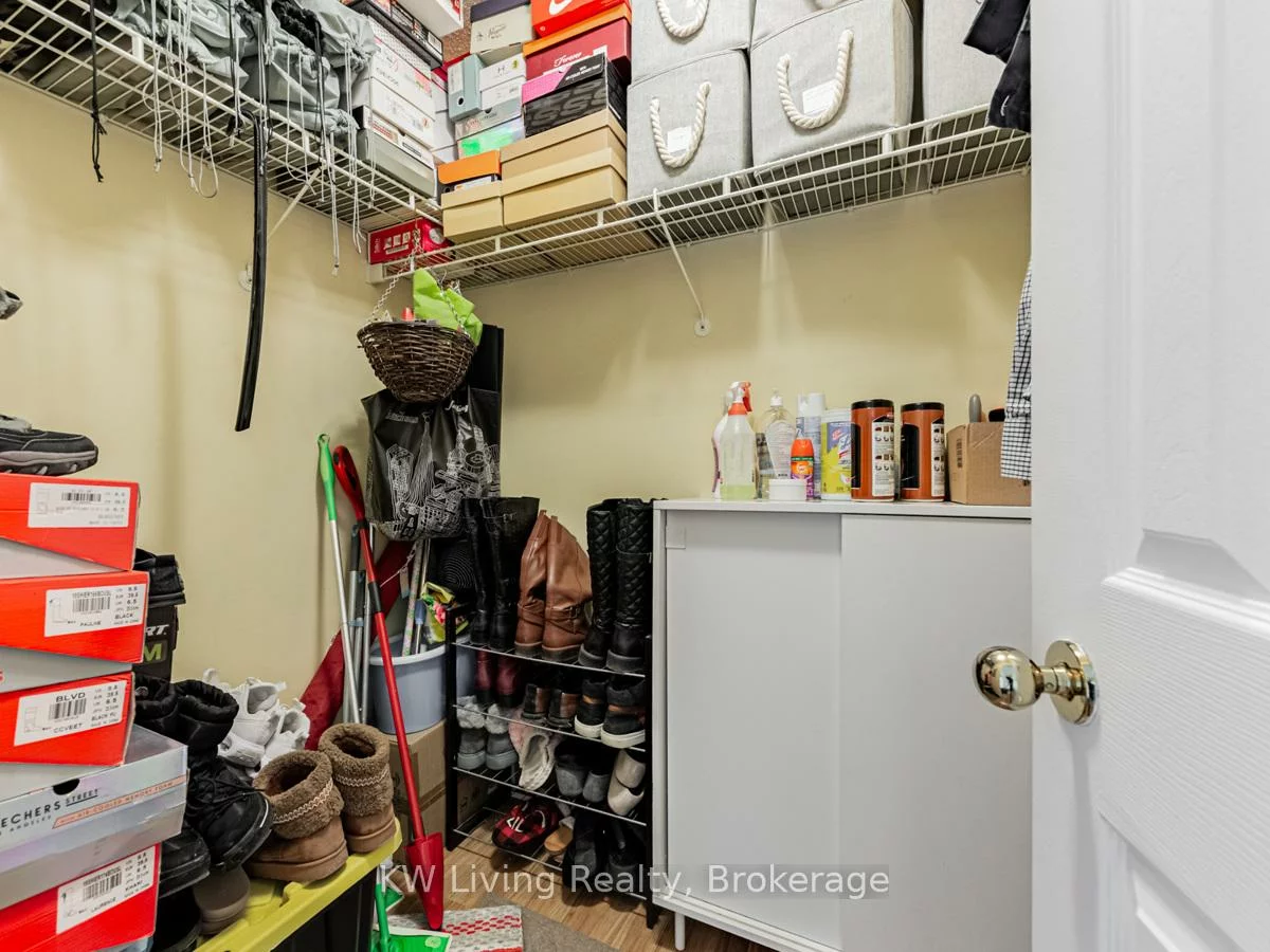 7825, Bayview, Aileen-Willowbrook, Markham