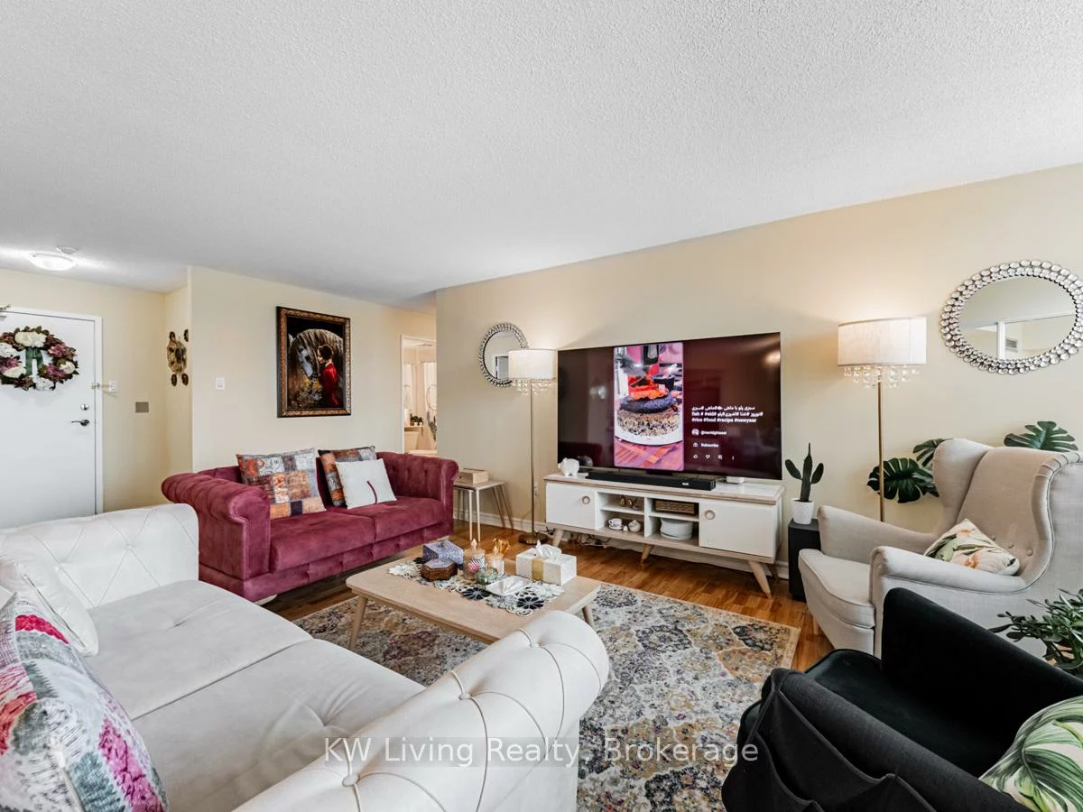 7825, Bayview, Aileen-Willowbrook, Markham