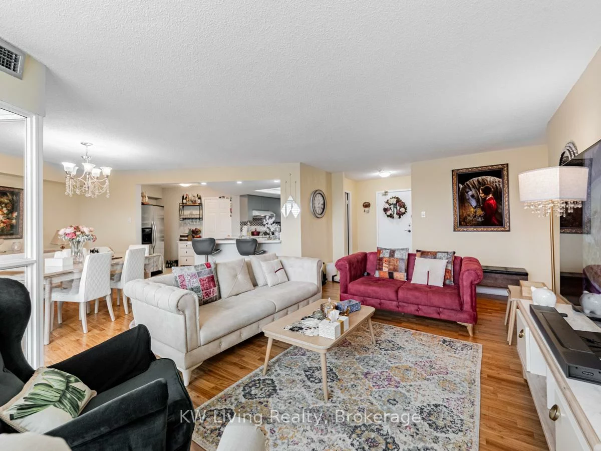 7825, Bayview, Aileen-Willowbrook, Markham