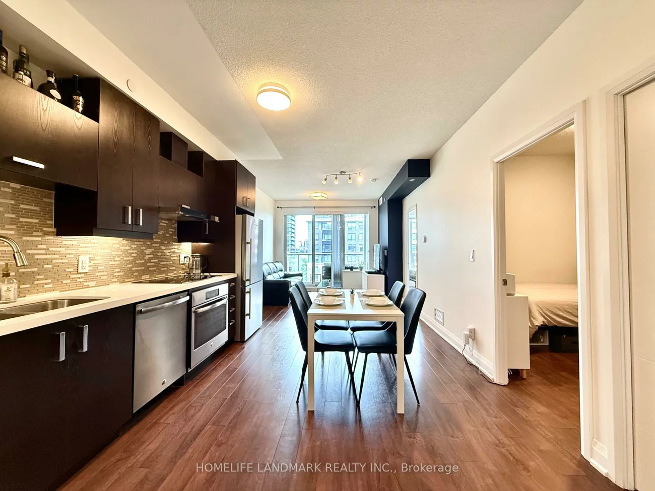 28, Uptown, Unionville, Markham