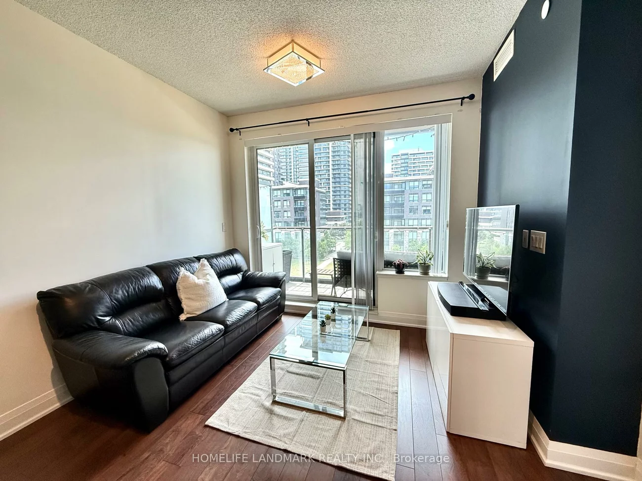 28, Uptown, Unionville, Markham