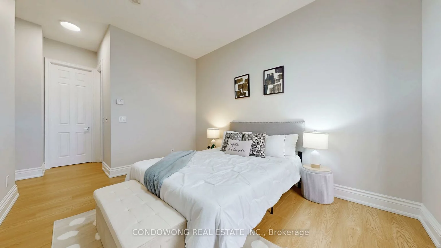 37, Galleria, Commerce Valley, Markham