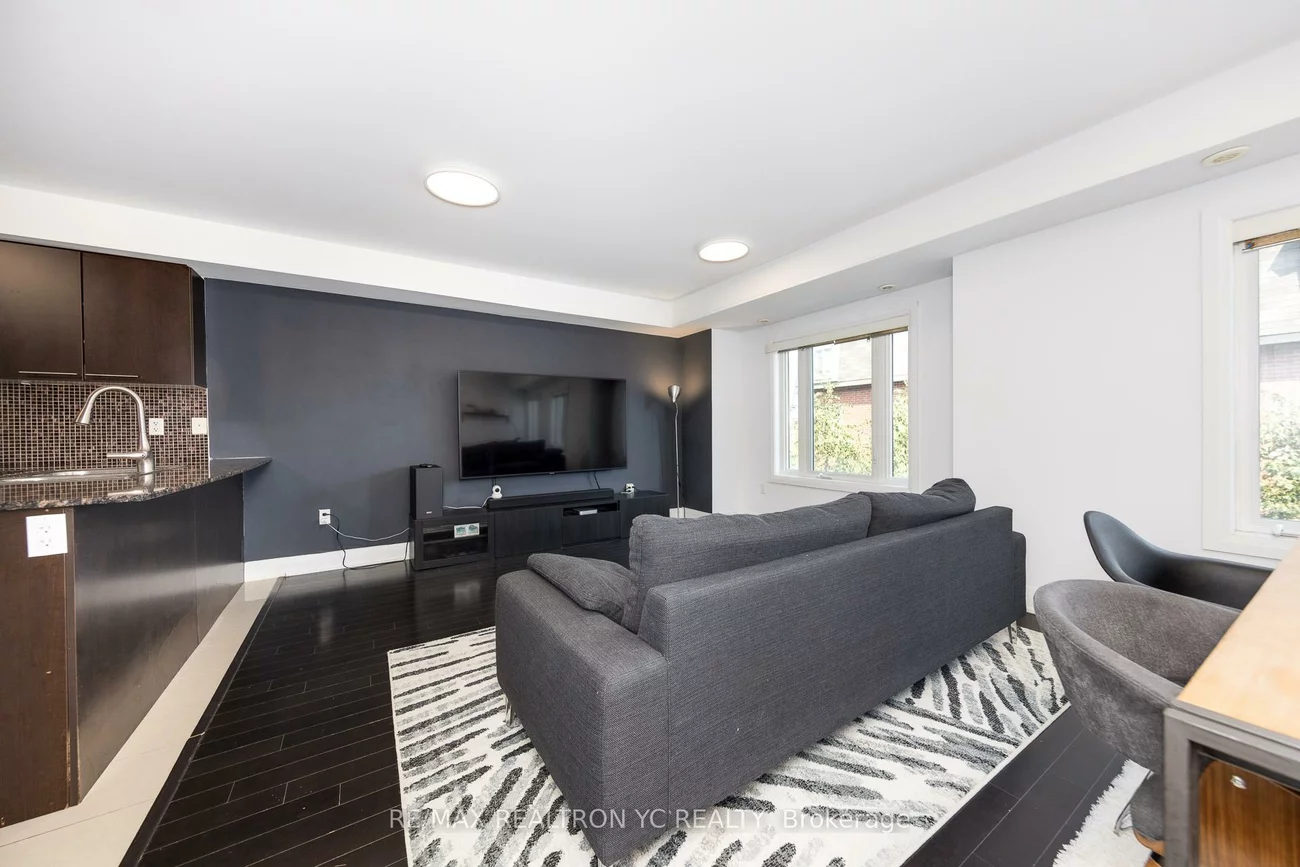 322, John, Aileen-Willowbrook, Markham