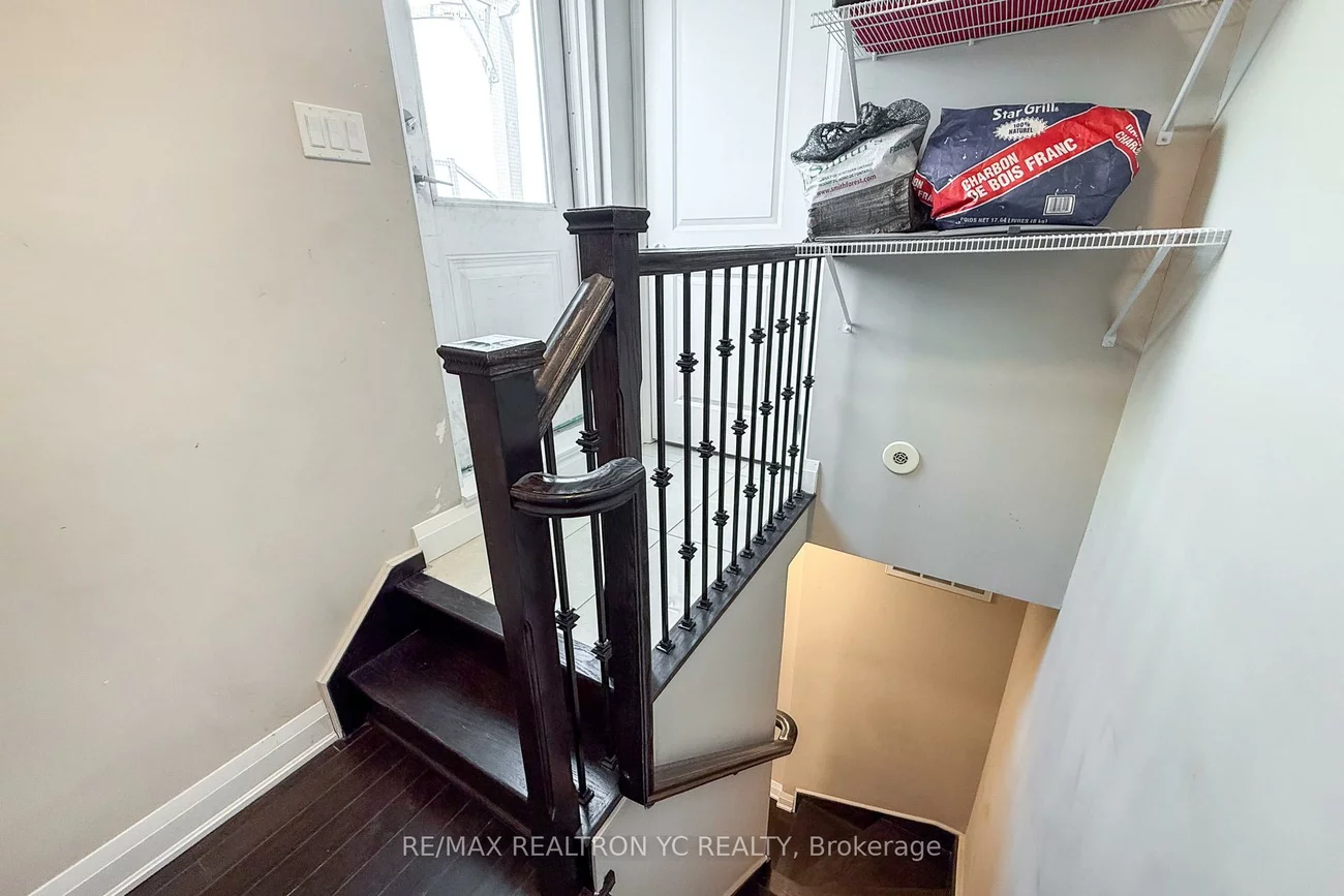 322, John, Aileen-Willowbrook, Markham