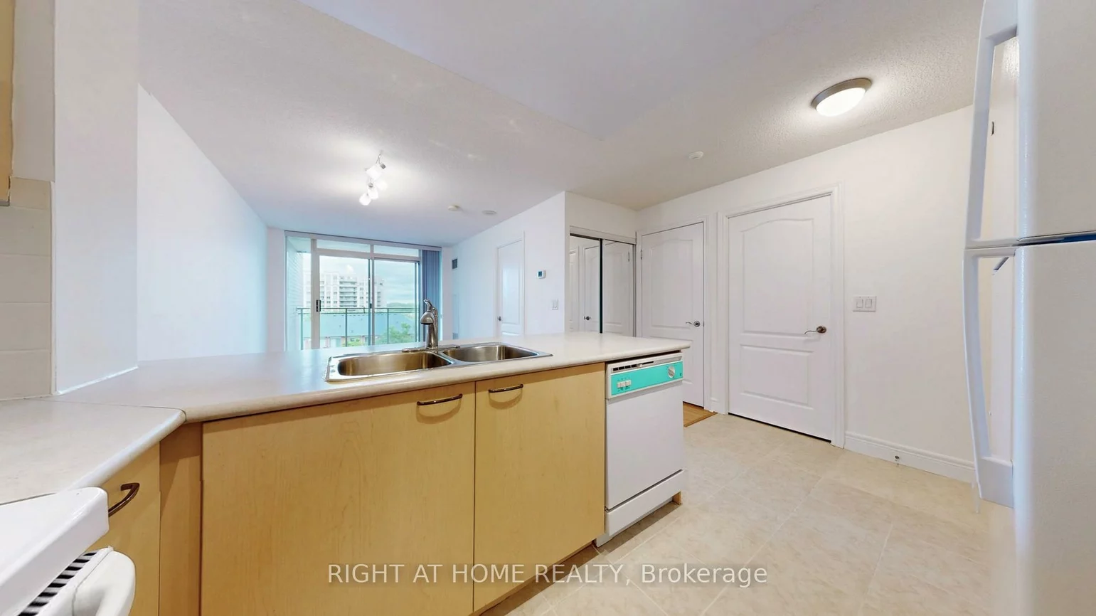 48, Suncrest, Commerce Valley, Markham