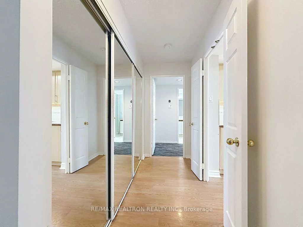 7905, Bayview, Aileen-Willowbrook, Markham