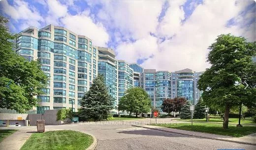 7905, Bayview, Aileen-Willowbrook, Markham
