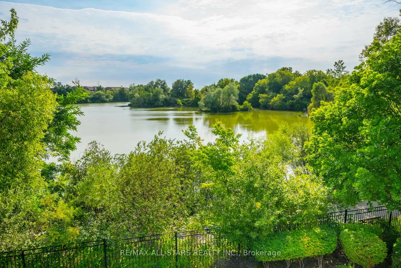 39, Louisbourg, Greensborough, Markham