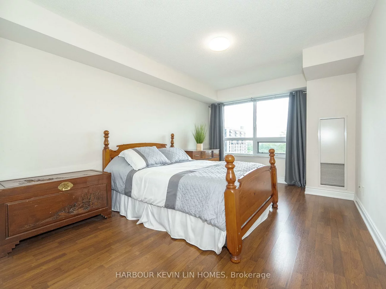 60, South Town Centre, Unionville, Markham