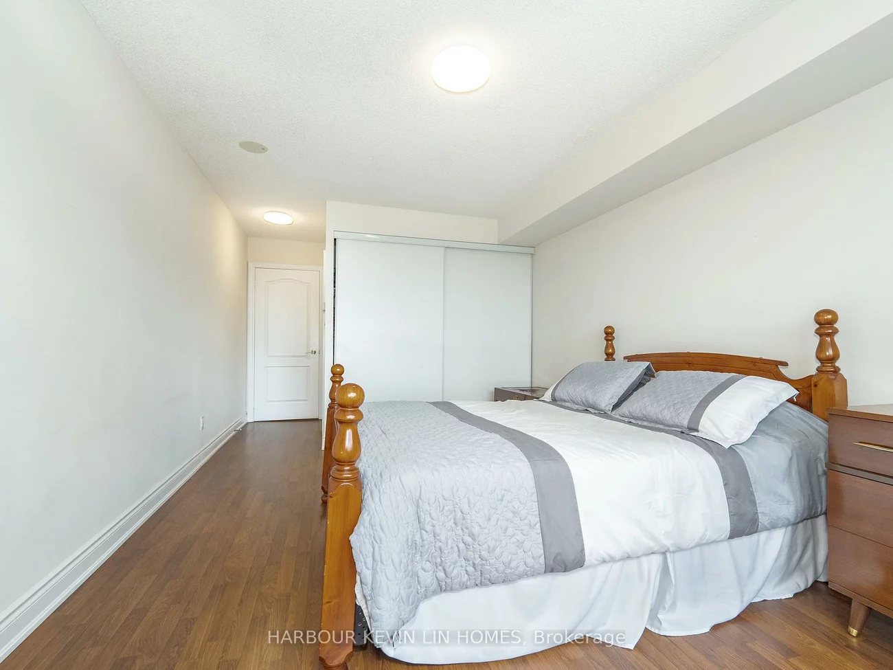 60, South Town Centre, Unionville, Markham
