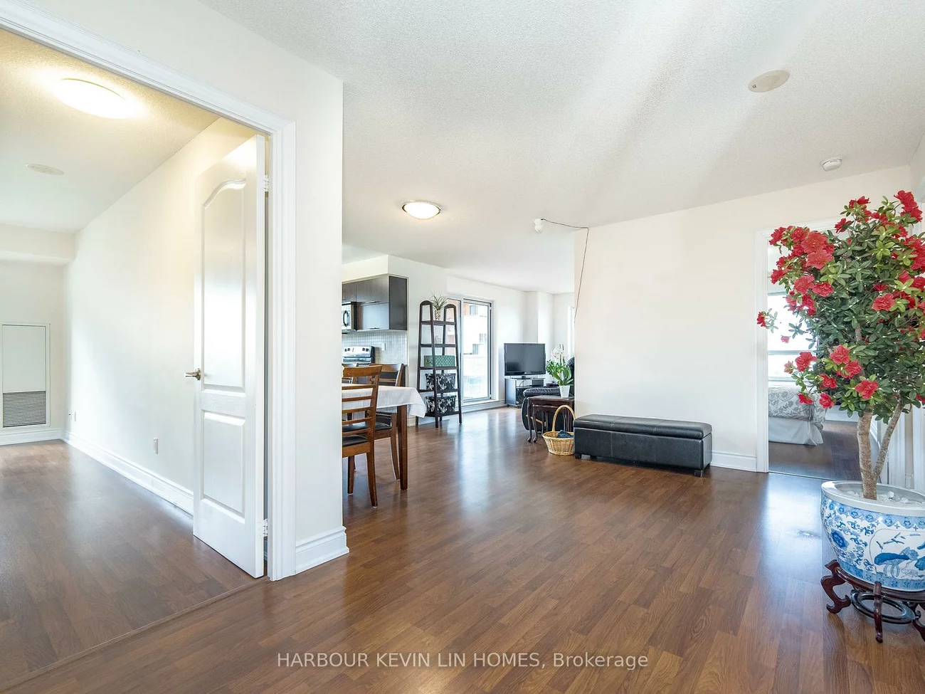 60, South Town Centre, Unionville, Markham