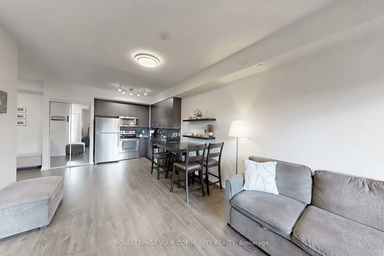 9560, Markham, Wismer, Markham