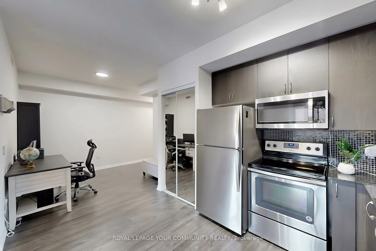 9560, Markham, Wismer, Markham