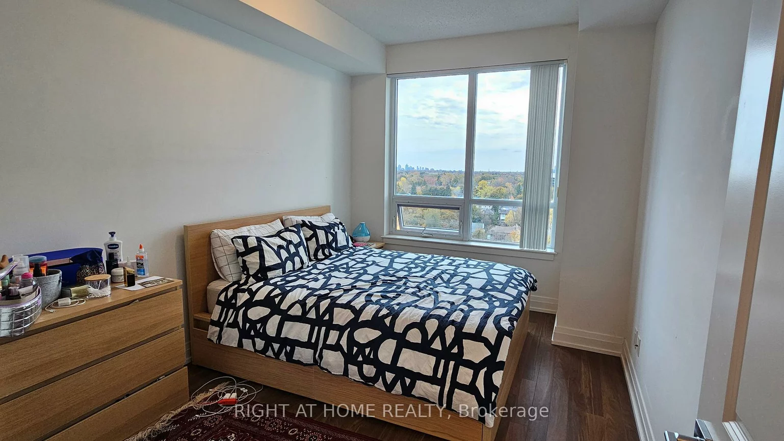 7167, Yonge, Thornhill, Markham