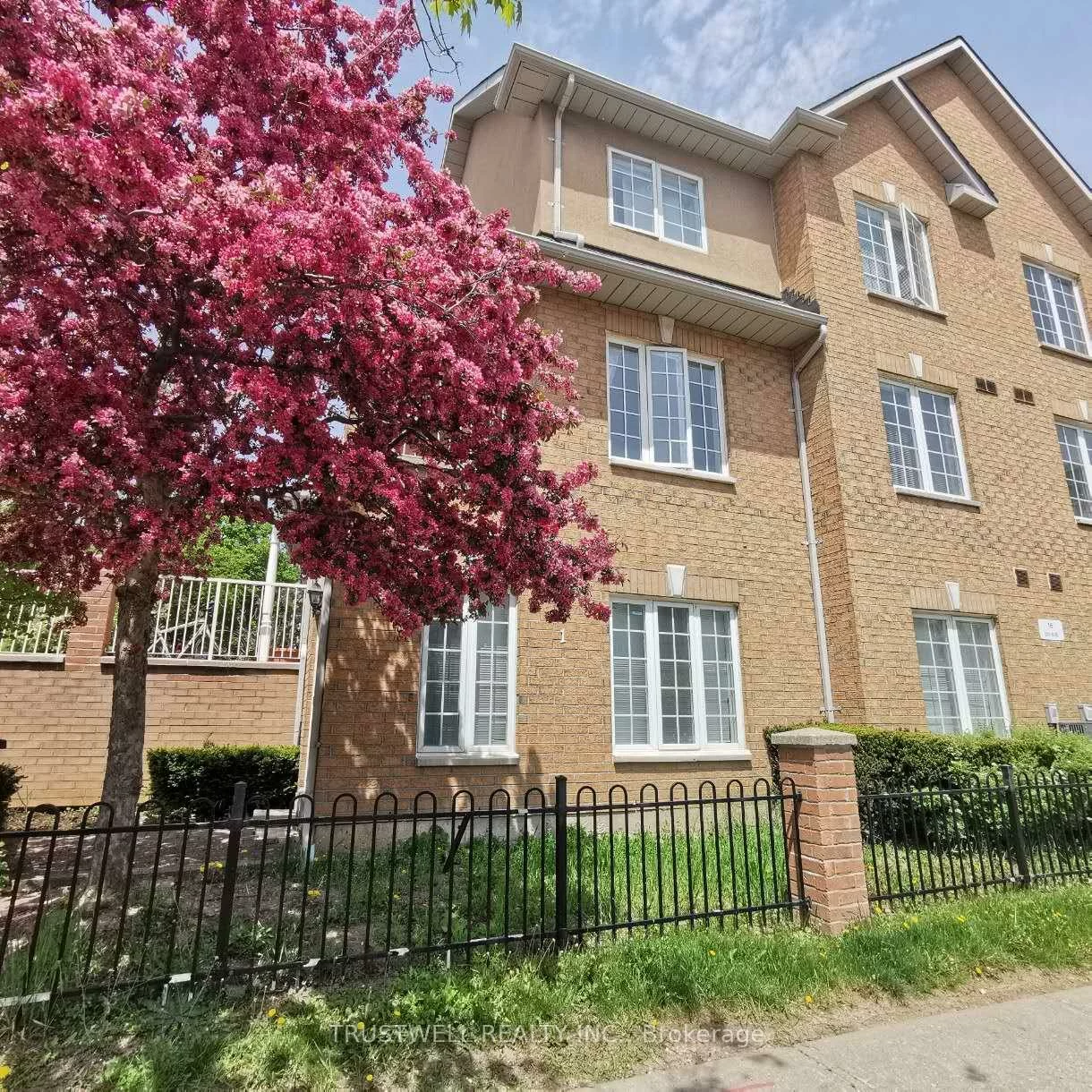 16, Cox, Unionville, Markham