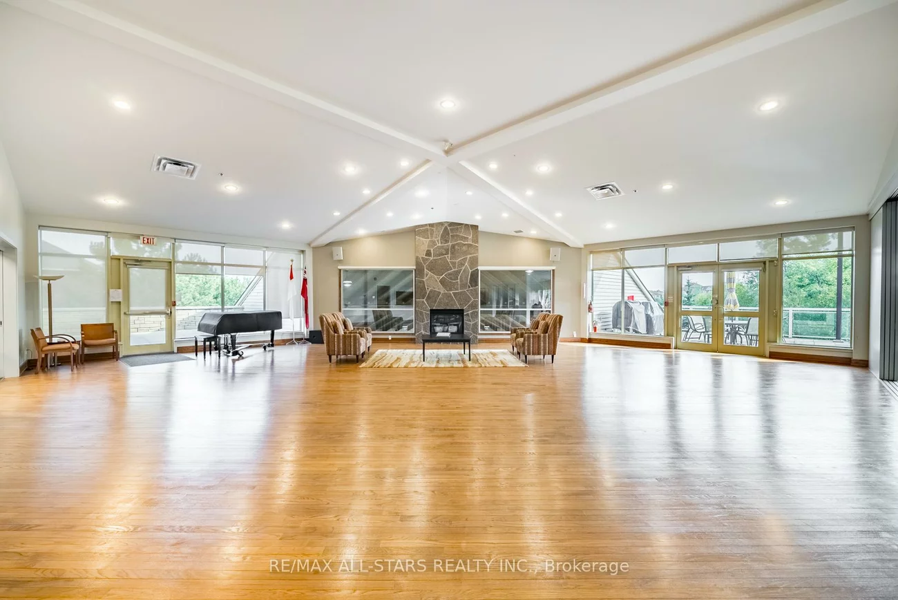 19, Christina Falls, Greensborough, Markham