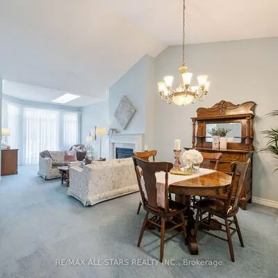 19, Christina Falls, Greensborough, Markham