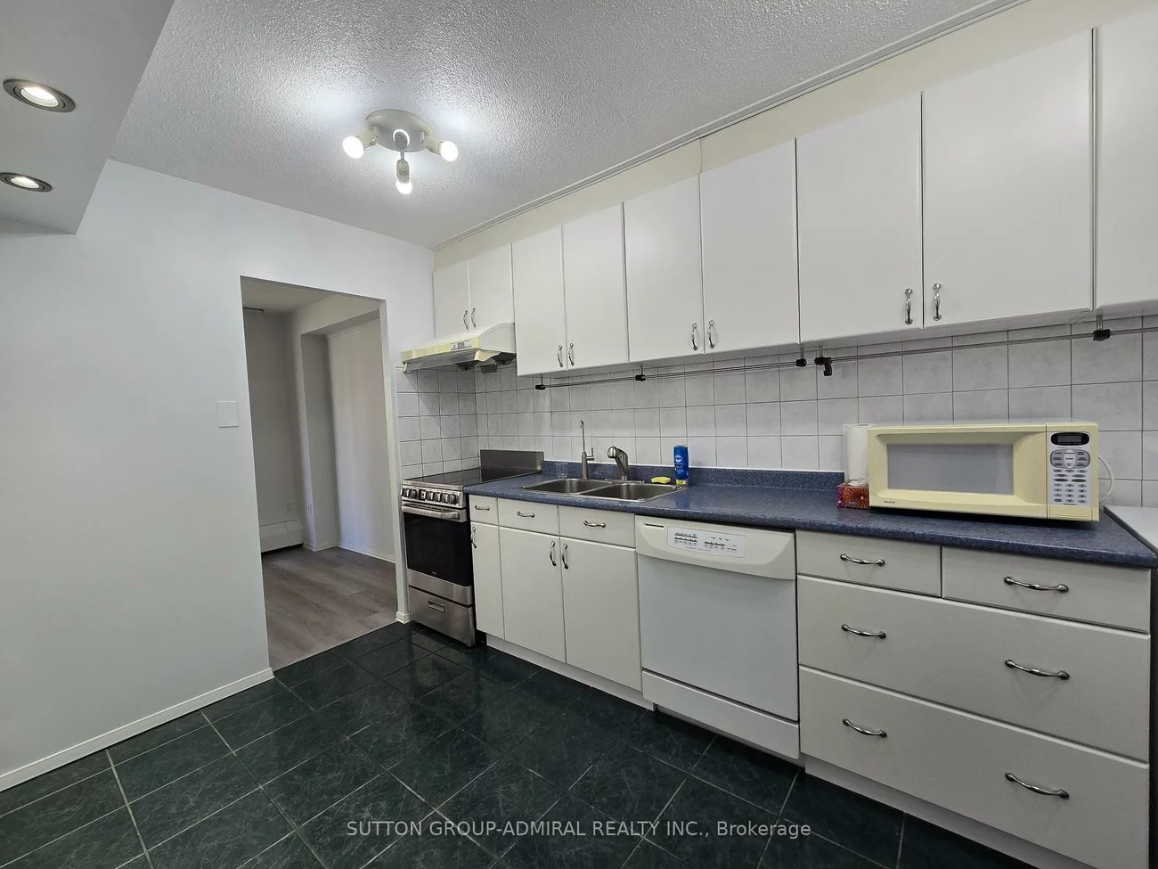 180, Dudley, Thornhill, Markham