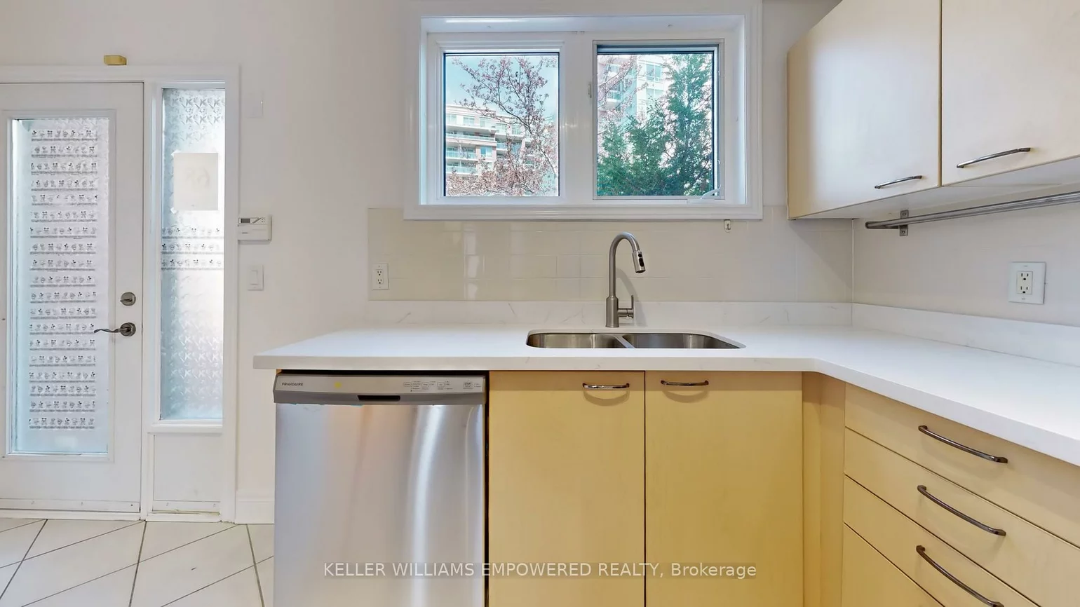 68, Suncrest, Commerce Valley, Markham