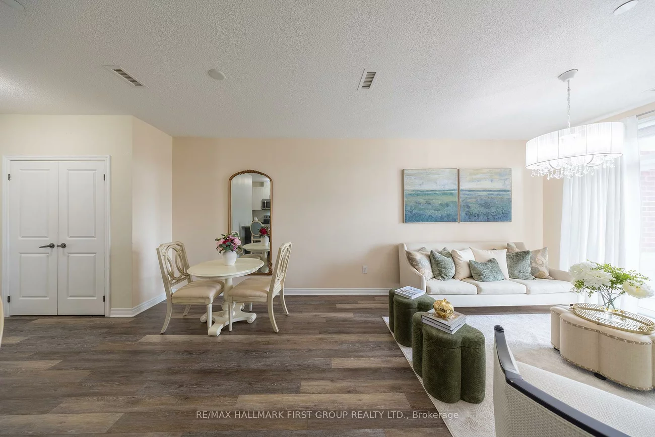 39, New Delhi, Cedarwood, Markham
