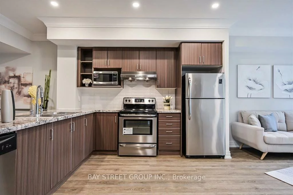 89, SOUTH TOWN CENTRE, Unionville, Markham