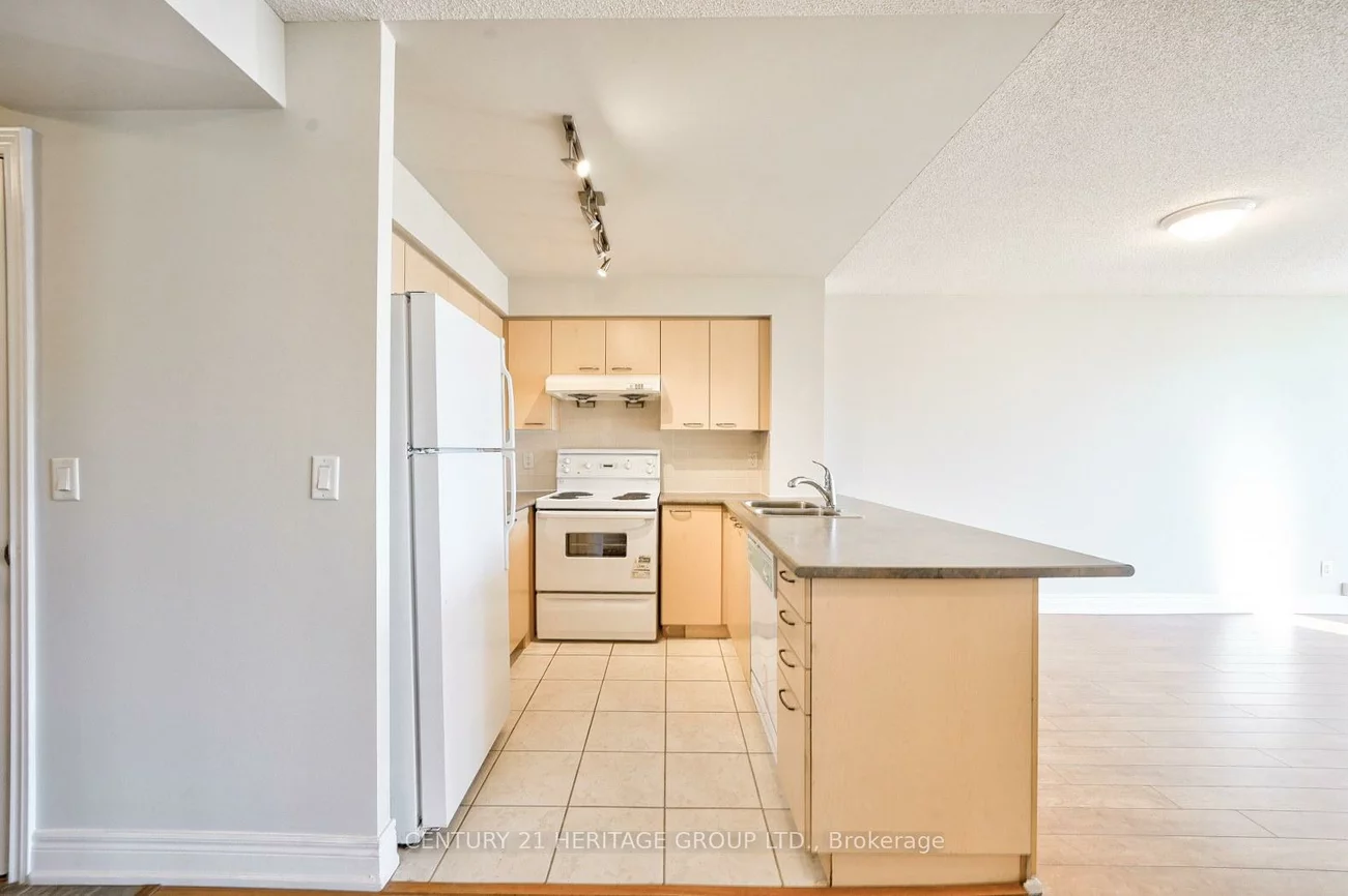 62, Suncrest, Commerce Valley, Markham