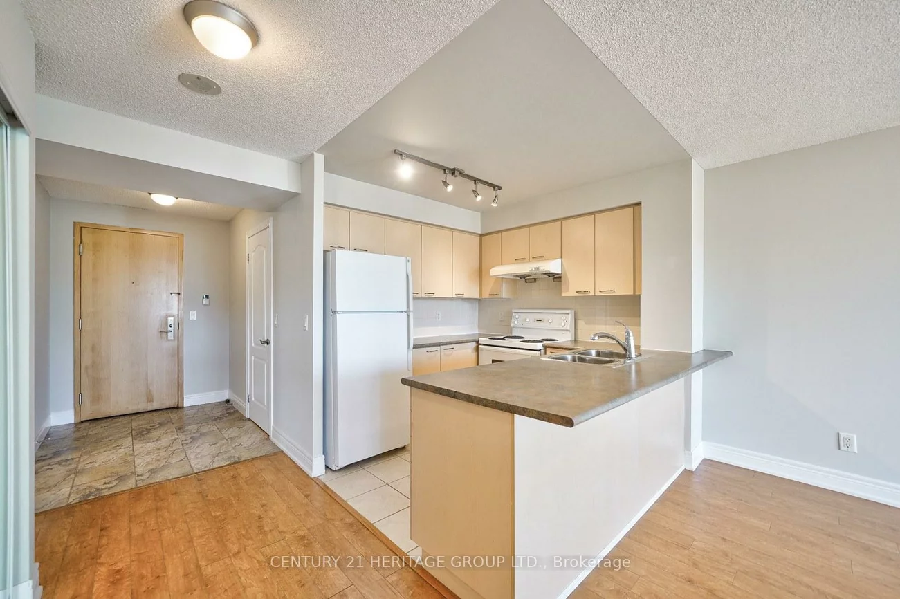 62, Suncrest, Commerce Valley, Markham